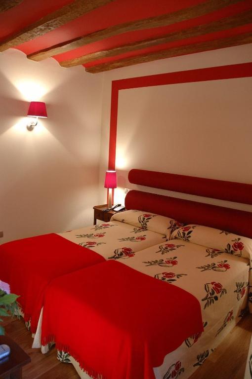 Hostal Casa Masip Ezcaray Bagian luar foto